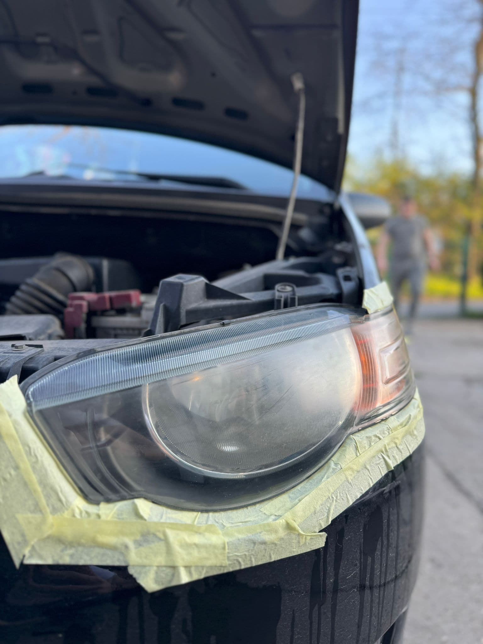 Far automobila pre poliranja farova u Autoperionici Jeti, Železnik